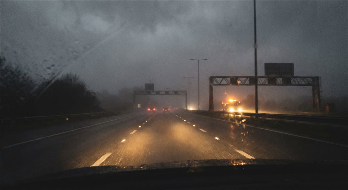 Night driving safety tips for UK evening commuters